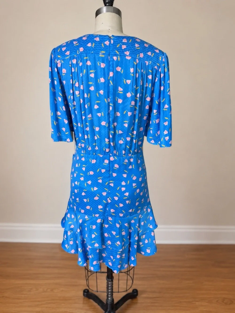 SAYLOR Mel Blue Floral Mini Dress - Size Large 💙💗💙
